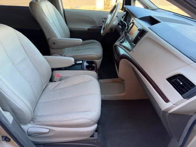 2011 Toyota Sienna