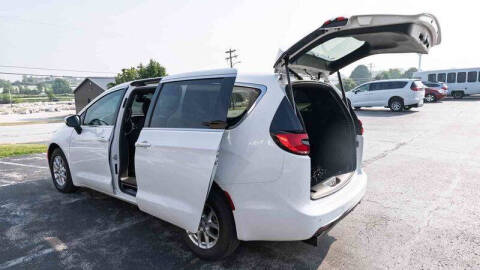 2023 Chrysler Pacifica Touring