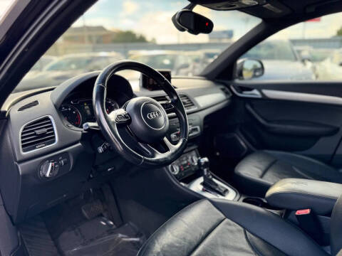 2015 Audi Q3 2.0T quattro Prestige