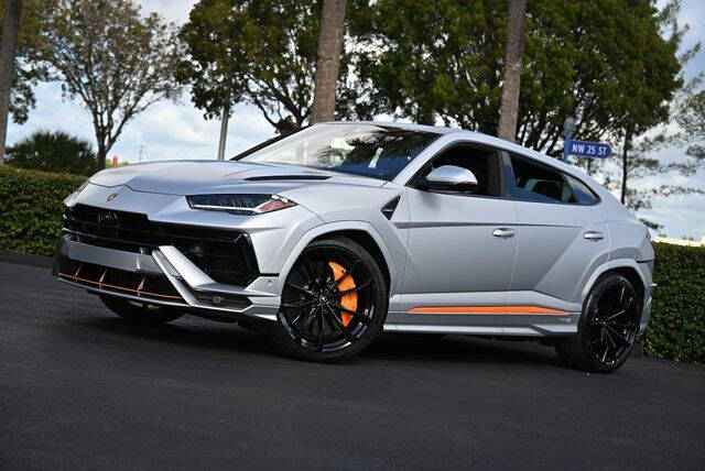 2023 Lamborghini Urus S