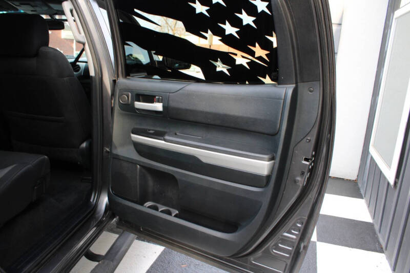 2015 Toyota Tundra SR5