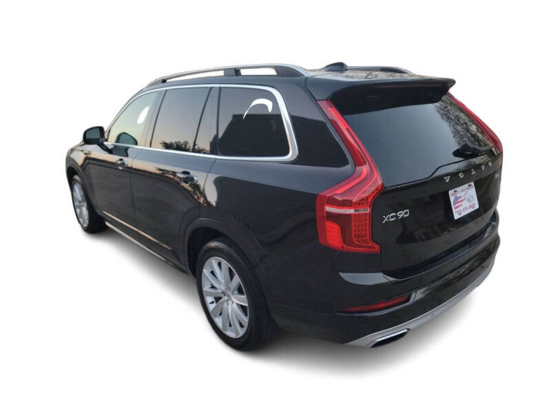 2016 Volvo XC90 T6 Momentum