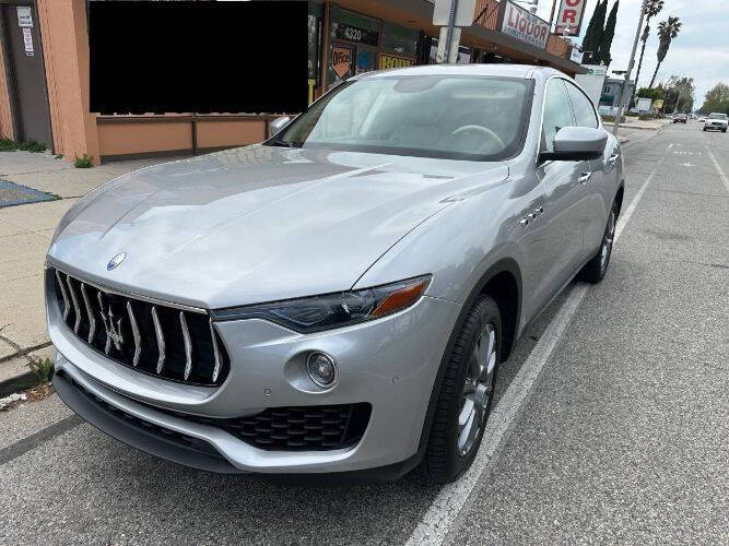 2018 Mitsubishi Levante
