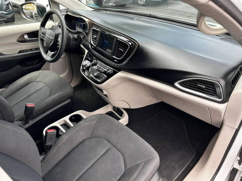 2018 Chrysler Pacifica L