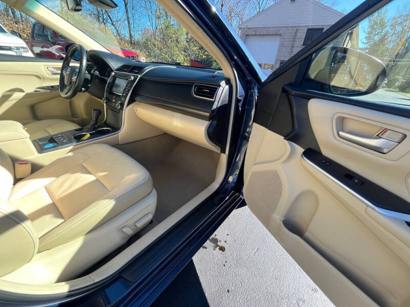 2015 Toyota Camry Hybrid