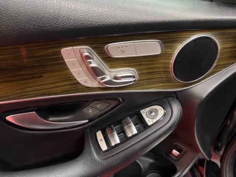 2019 Mercedes-Benz GLC GLC 300