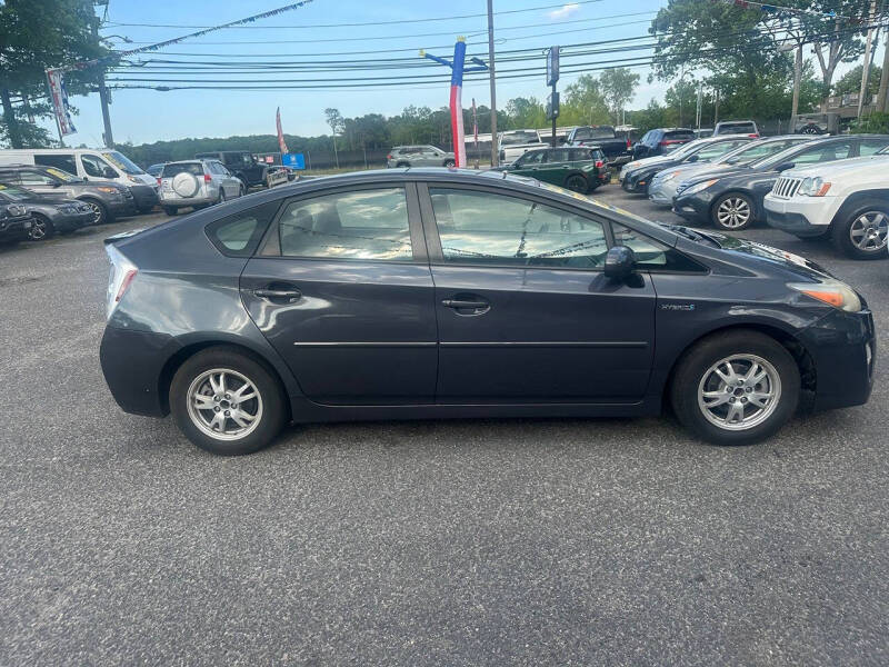 2010 Toyota Prius III
