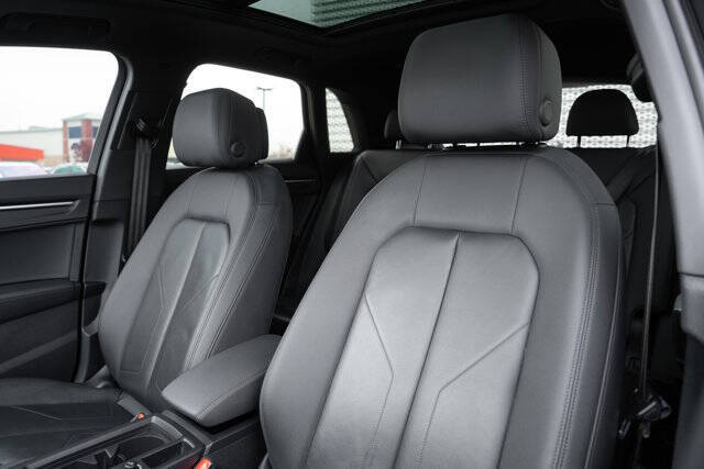 2020 Audi Q3 quattro Premium 45 TFSI