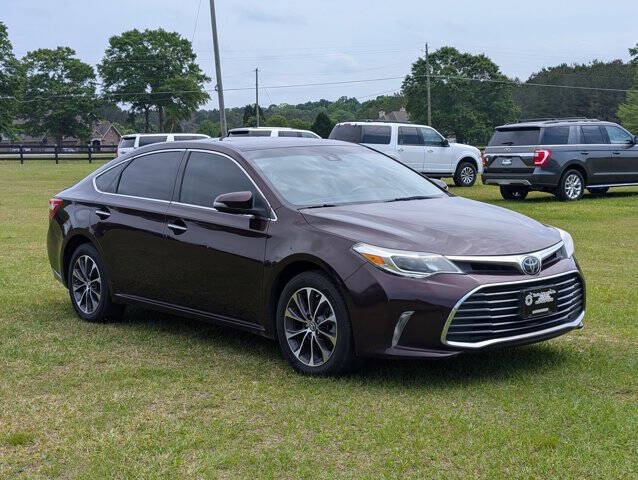 2017 Toyota Avalon XLE's photo
