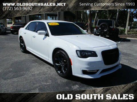 2022 Chrysler 300 for sale at OLD SOUTH SALES in Vero Beach FL