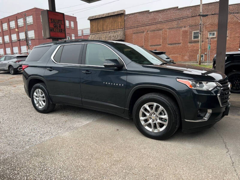 2021 Chevrolet Traverse for sale at River City Auto Center LLC in Chester IL