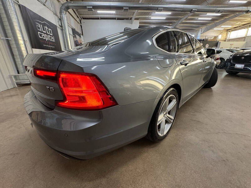 2018 Volvo S90 T5 Momentum