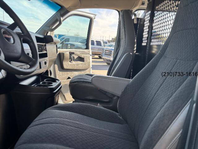 2024 GMC Savana 2500