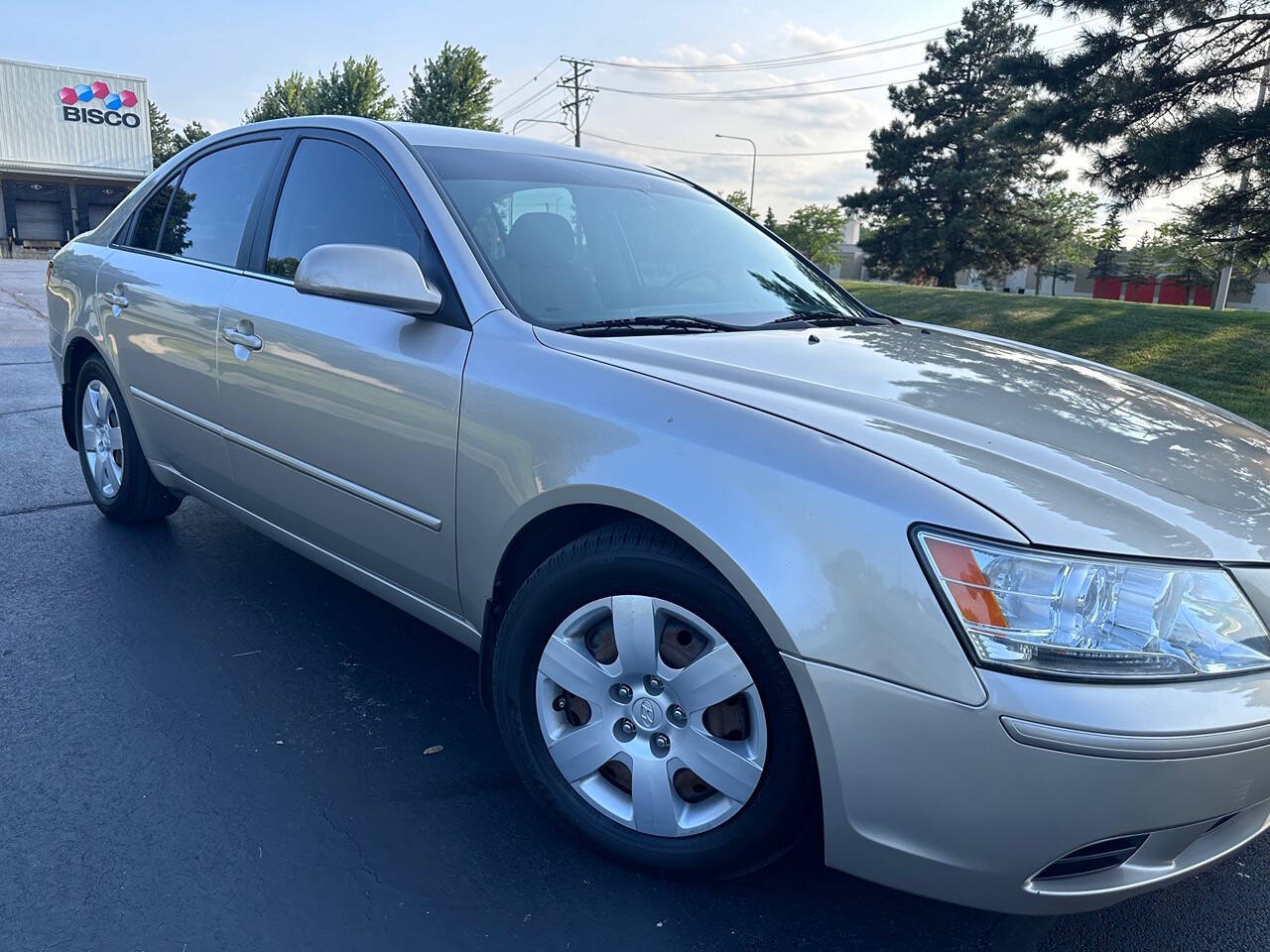 2009 Hyundai SONATA for sale at Genuine Motors in Schaumburg, IL