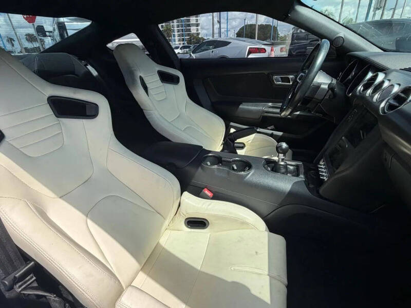 2021 Ford Mustang