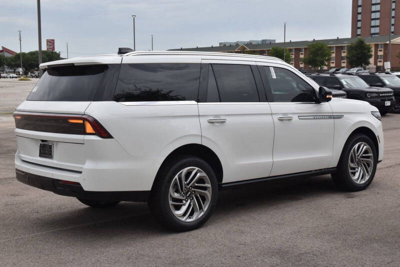 2026 Lincoln Navigator Reserve