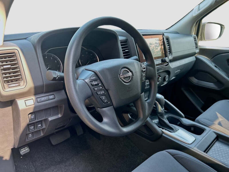 2023 Nissan Frontier S