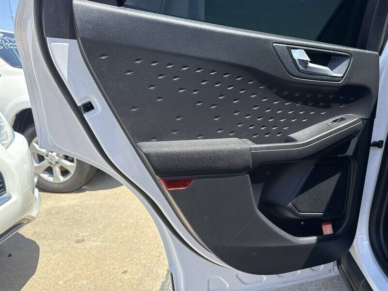 2020 Ford Escape SE