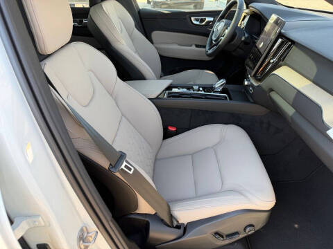2026 Volvo XC60 T8 Plus