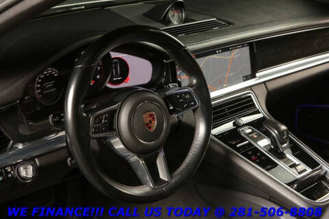 2017 Porsche Panamera