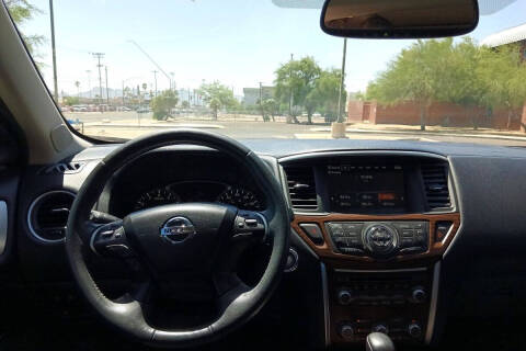 2017 Nissan Pathfinder Platinum