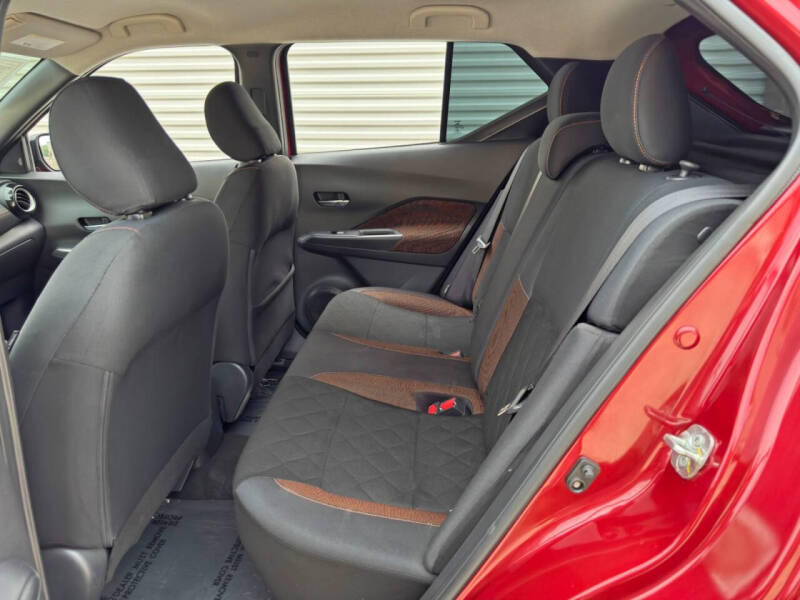 2020 Nissan Kicks SR
