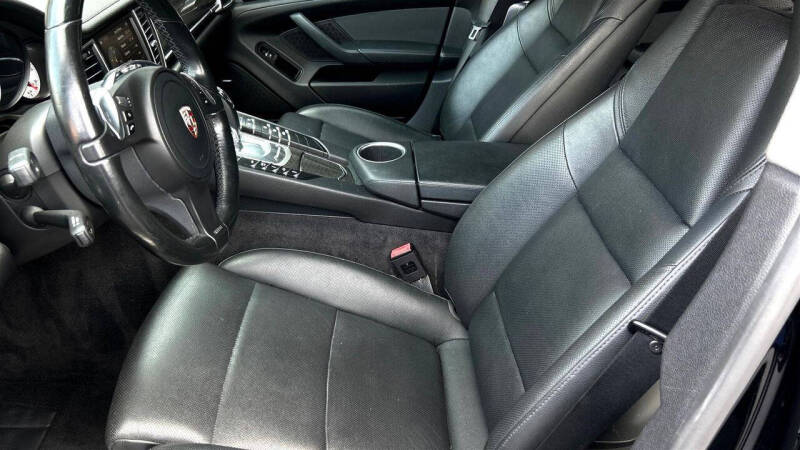2015 Porsche Panamera 4S