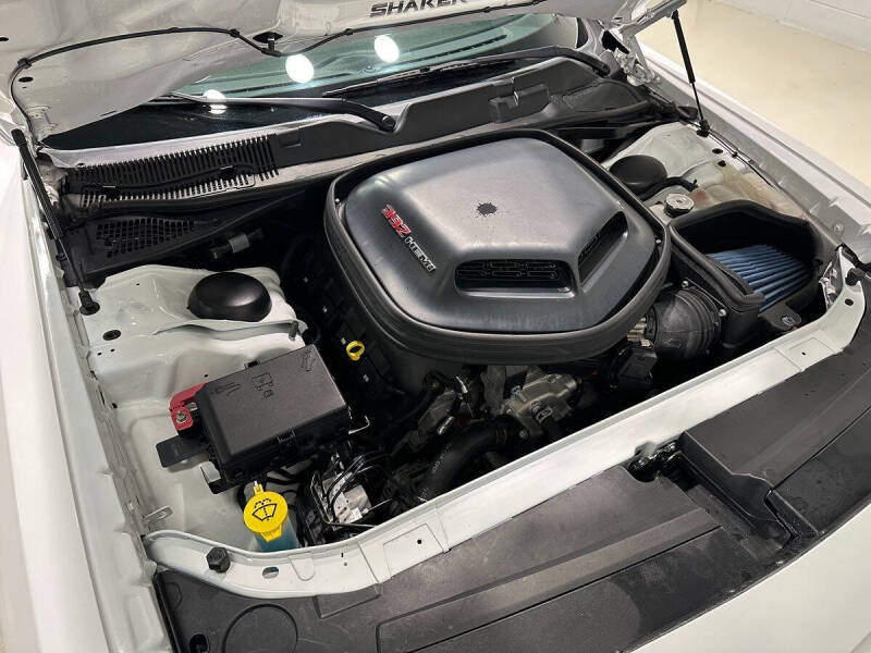 2016 Dodge Challenger 392 HEMI Scat Pack Shaker