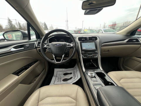 2017 Ford Fusion SE
