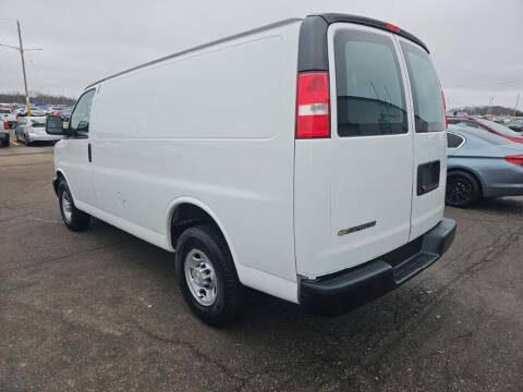 2021 Chevrolet Express 2500