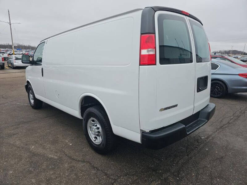 2021 Chevrolet Express 2500