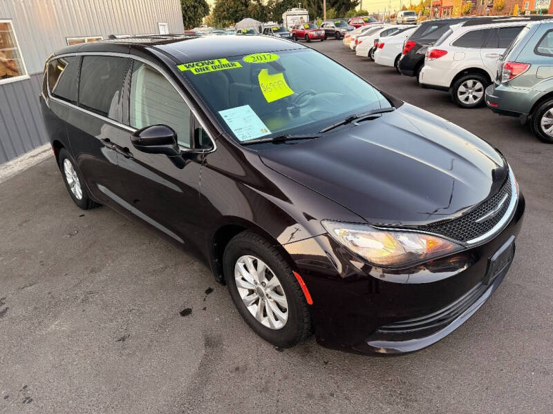 2017 Chrysler Pacifica Touring