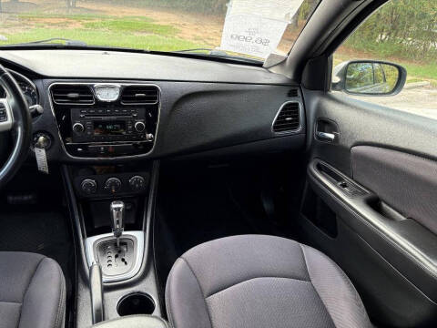 2013 Chrysler 200 Touring