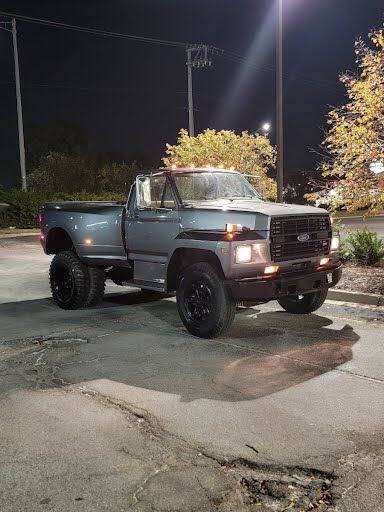 1988 Ford F-700