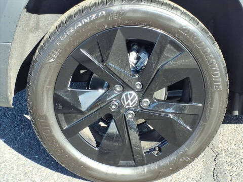 2026 Volkswagen Taos SE