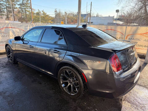 2019 Chrysler 300