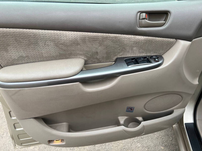 2009 Toyota Sienna LE 7-Passenger