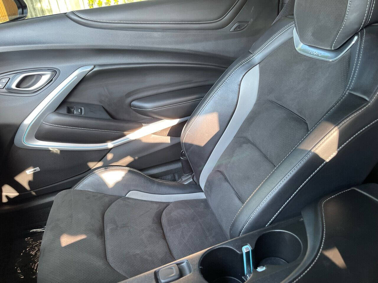 2018 Chevrolet Camaro  - $27,300