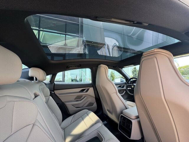 2025 Porsche Taycan 4