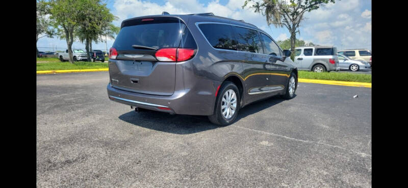 2017 Chrysler Pacifica Touring Plus