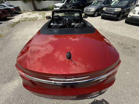 2014 Chrysler 200 Limited