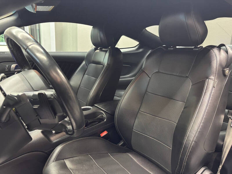 2020 Ford Mustang EcoBoost Premium