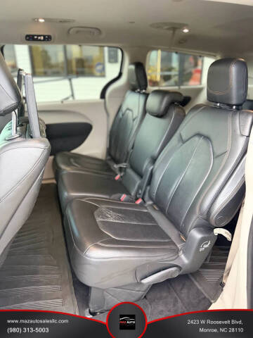 2017 Chrysler Pacifica Touring-L Plus