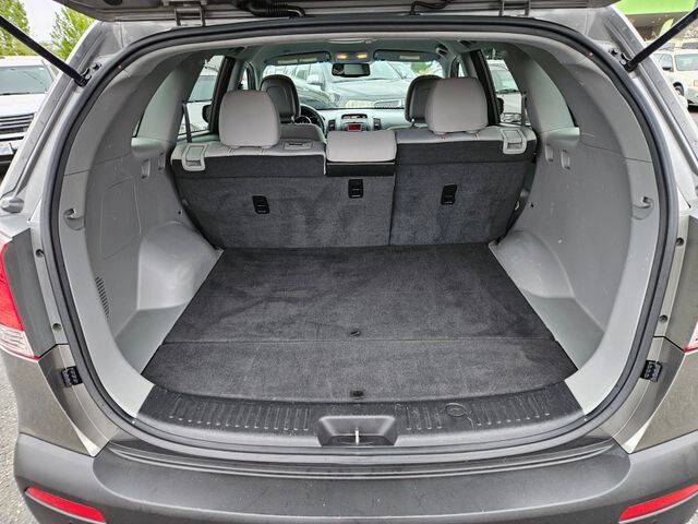 2011 Kia Sorento LX