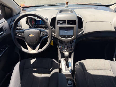2016 Chevrolet Sonic LT Auto