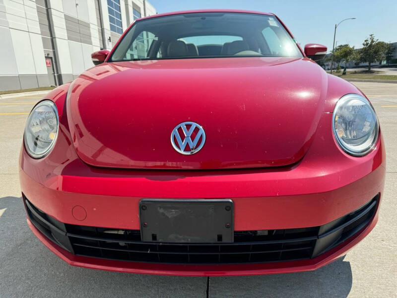 Used 2015 Volkswagen Beetle 1.8 with VIN 3VWJ17AT8FM627020 for sale in Elmhurst, IL