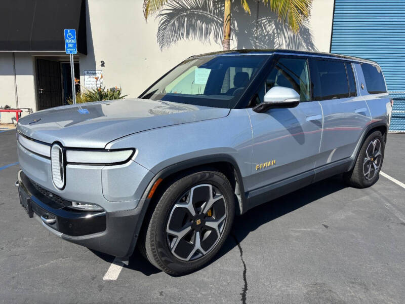 2022 Rivian R1S Launch Edition's photo