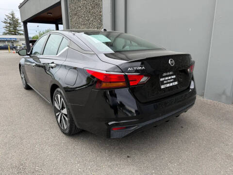 2022 Nissan Altima 2.5 SV