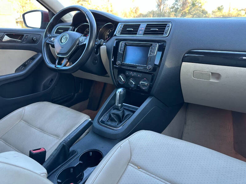 2016 Volkswagen Jetta 1.8T SEL Premium