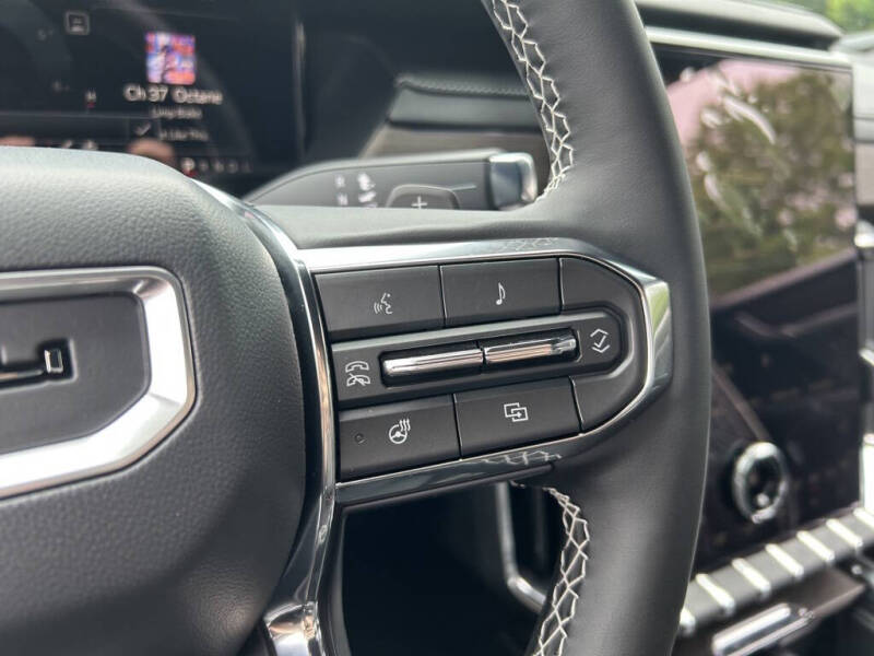 2025 GMC Acadia Denali